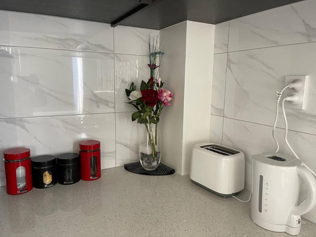 4 Bedroom Home Fully Furnished In Papakura, 오클랜드 외부 사진